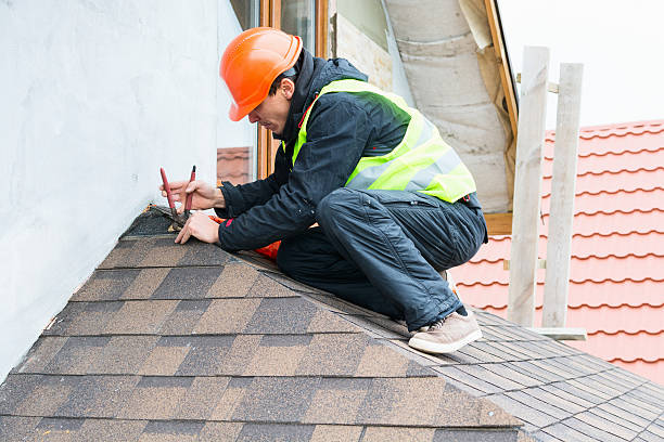 Best Roof Repair Specialists  in Lake Mills, WI